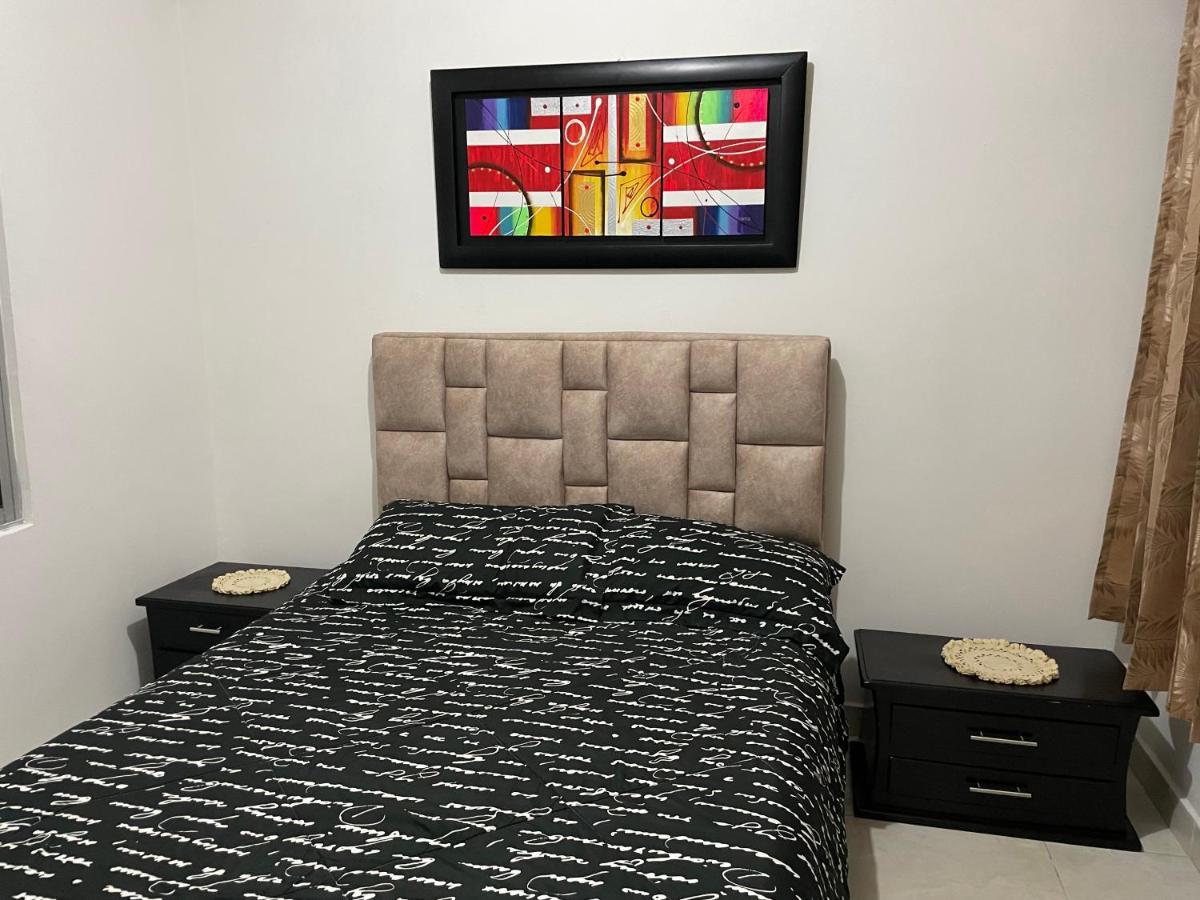 Apartamento Cerca A La Candelaria Y Hospitales Principales De Bogota Ngoại thất bức ảnh